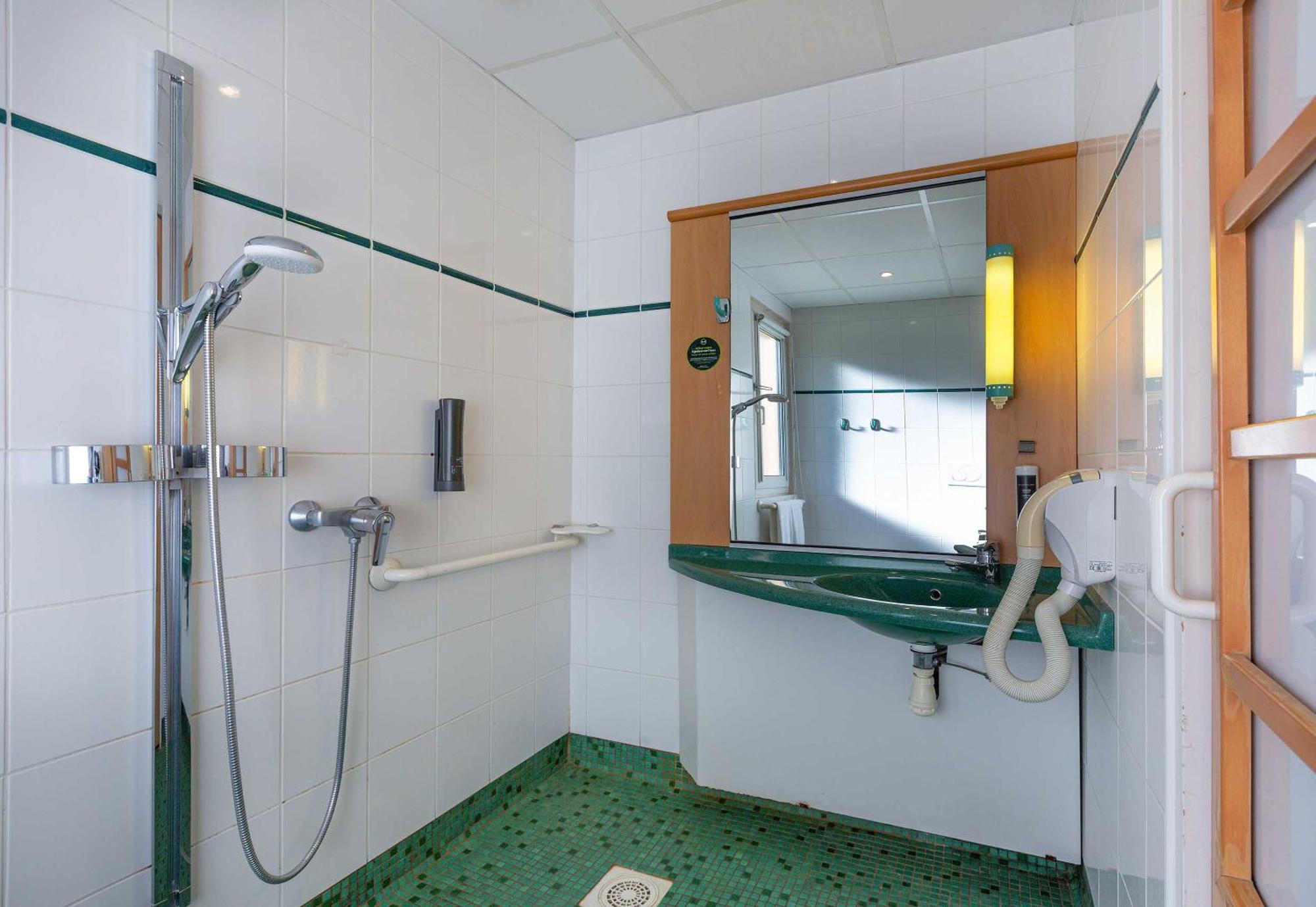 B&B Hotel Blois Nord Vallee Maillard Exterior photo